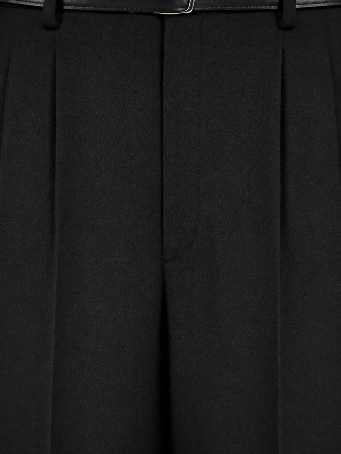 AEVRO tailoring craftsmanship